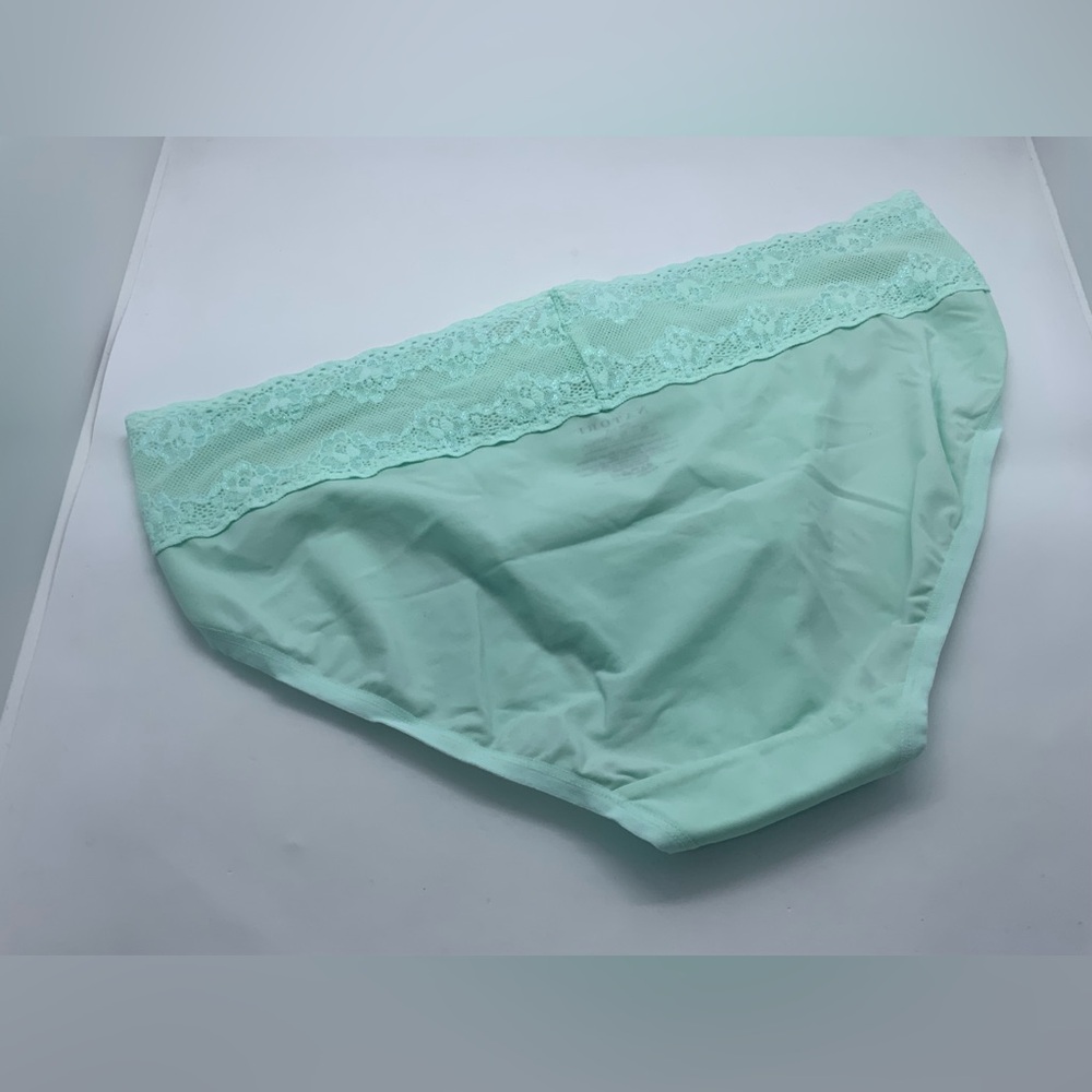 NATORI Bliss Perfection Lace-Waist Bikini - Picture 4 of 9
